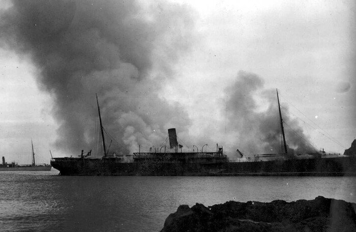 Burning of SS Papanui in St Helena Harbour September 1911